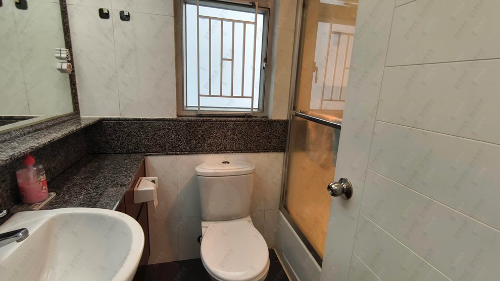Unit Interior-Bathroom