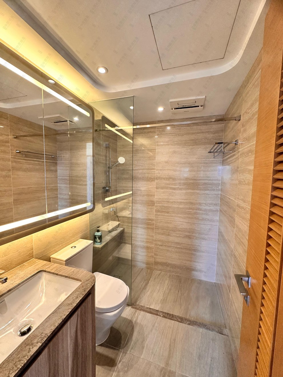 Unit Interior-Bathroom
