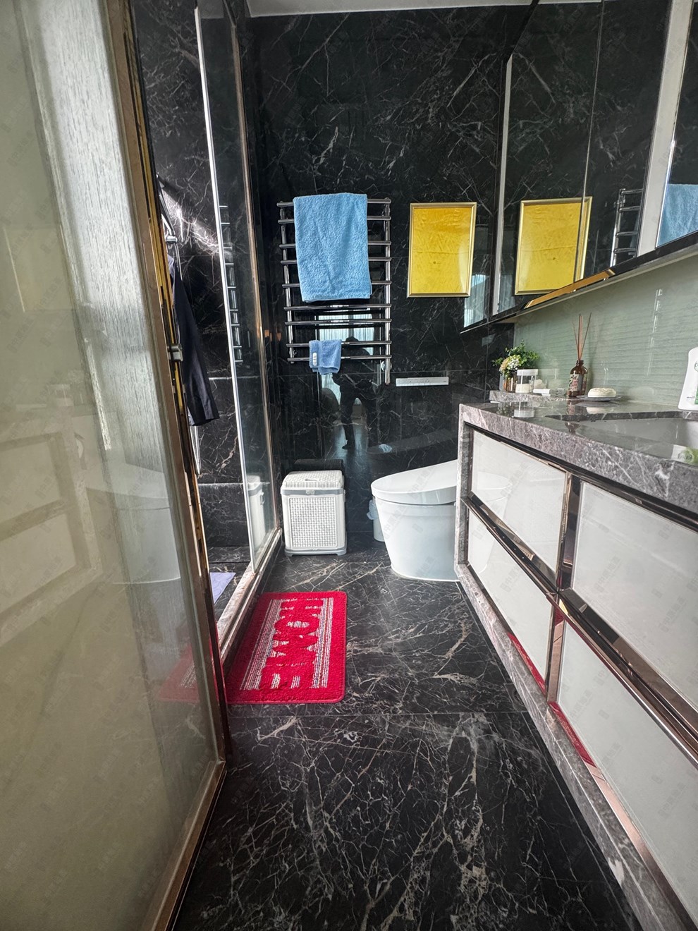 Unit Interior-Master Bathroom
