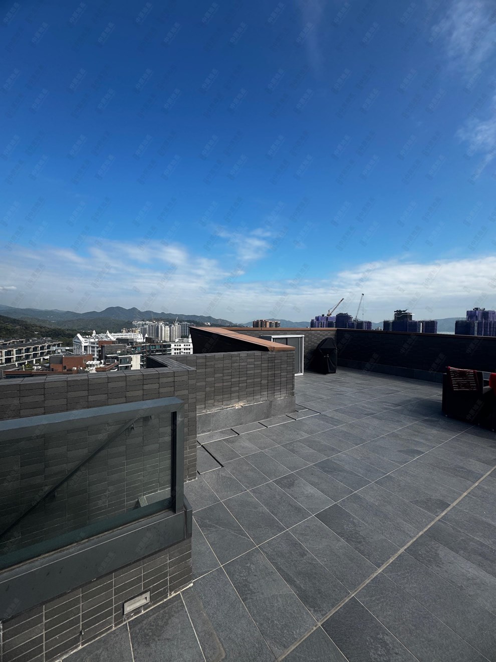 Unit Exterior-Roof