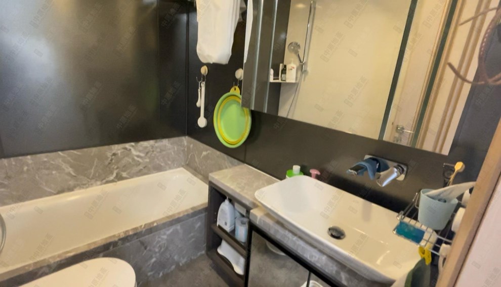 Unit Interior-Washroom
