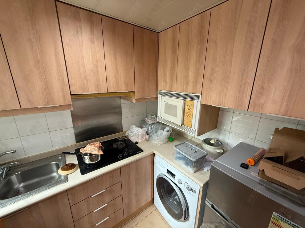 Unit Interior-Kitchen