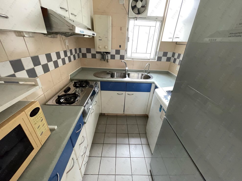 Unit Interior-Kitchen