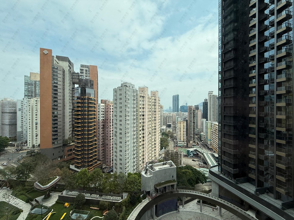 窗外景觀-由睡房
