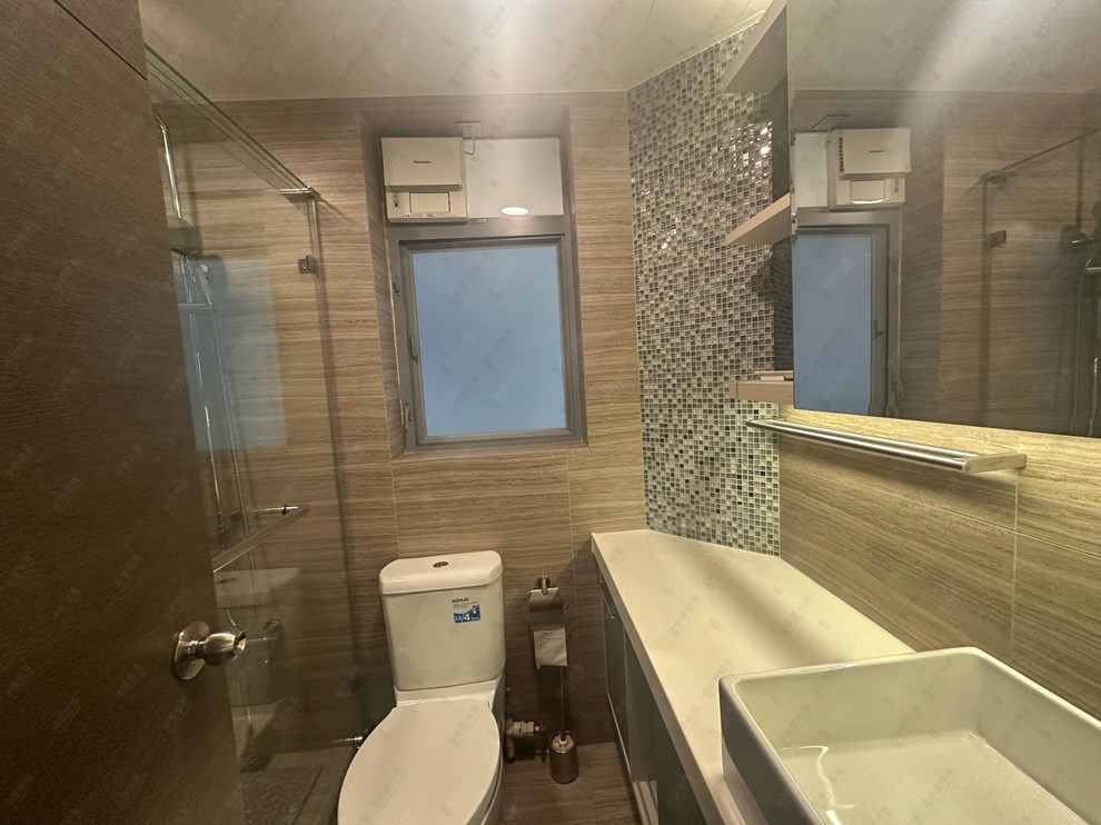 Unit Interior-Bathroom
