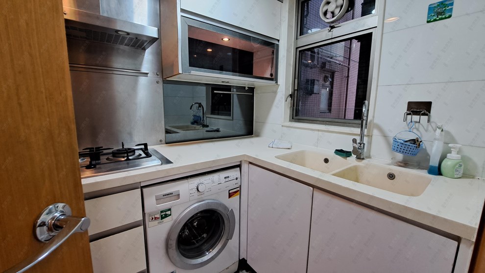 Unit Interior-Kitchen