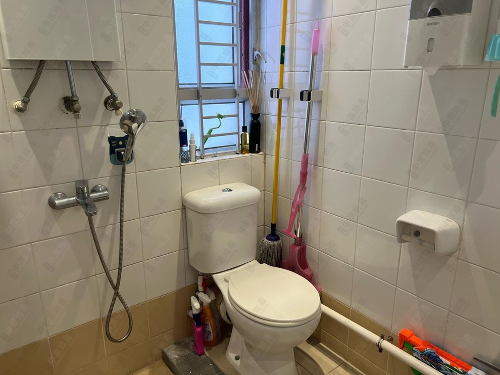 Unit Interior-Bathroom