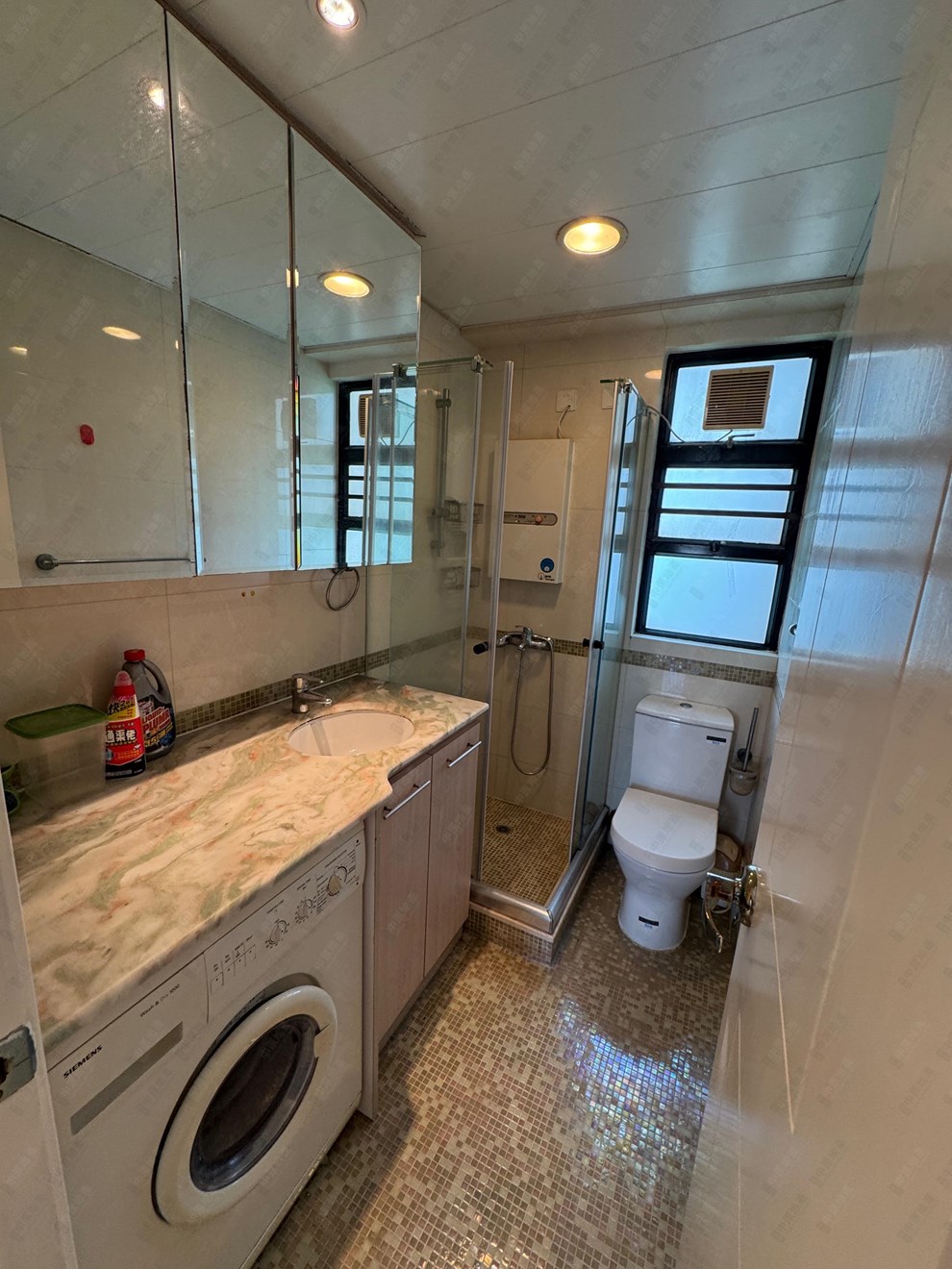 Unit Interior-Bathroom