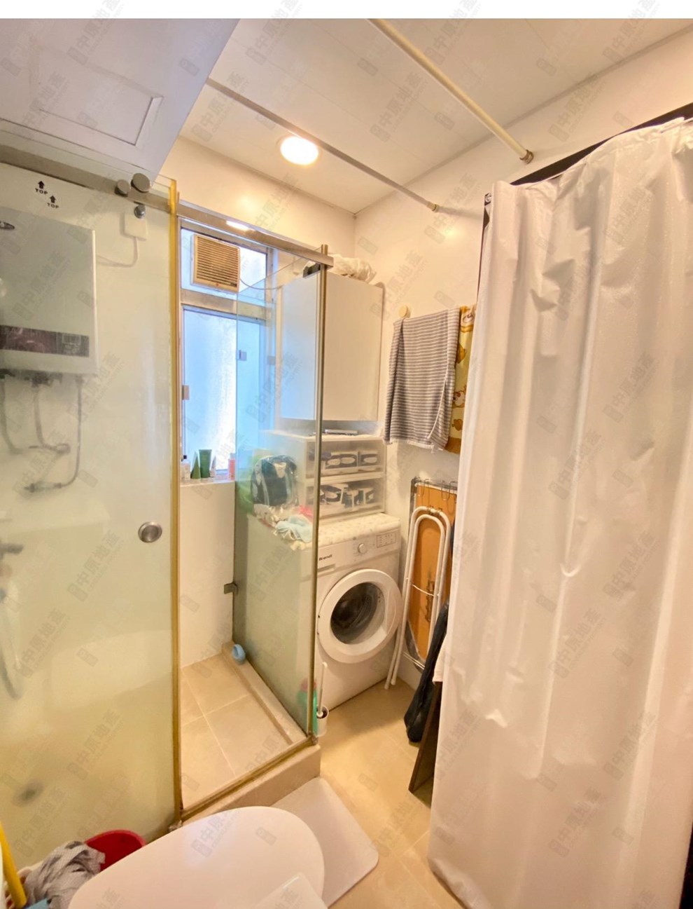 Unit Interior-Bathroom