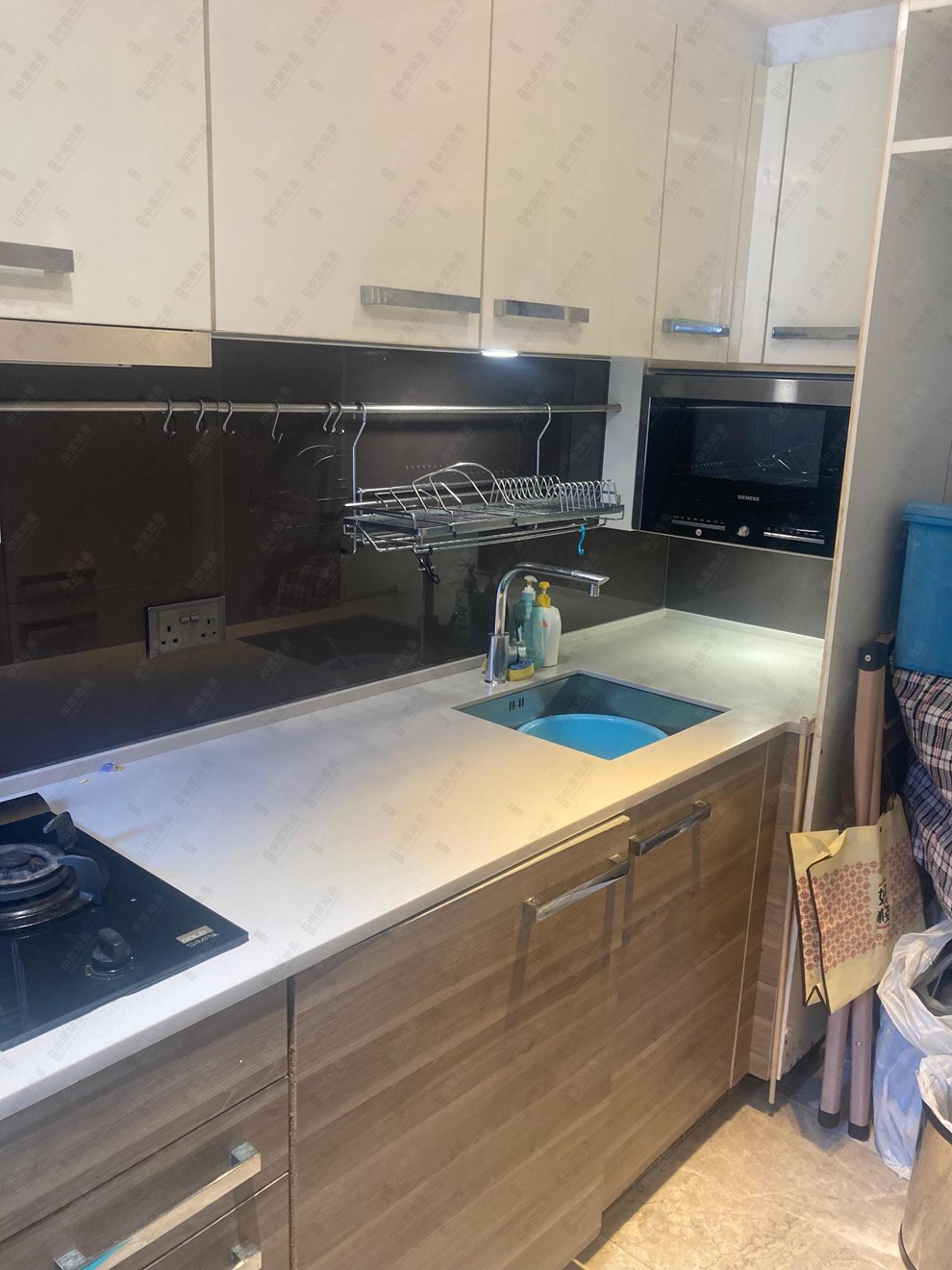 Unit Interior-Kitchen