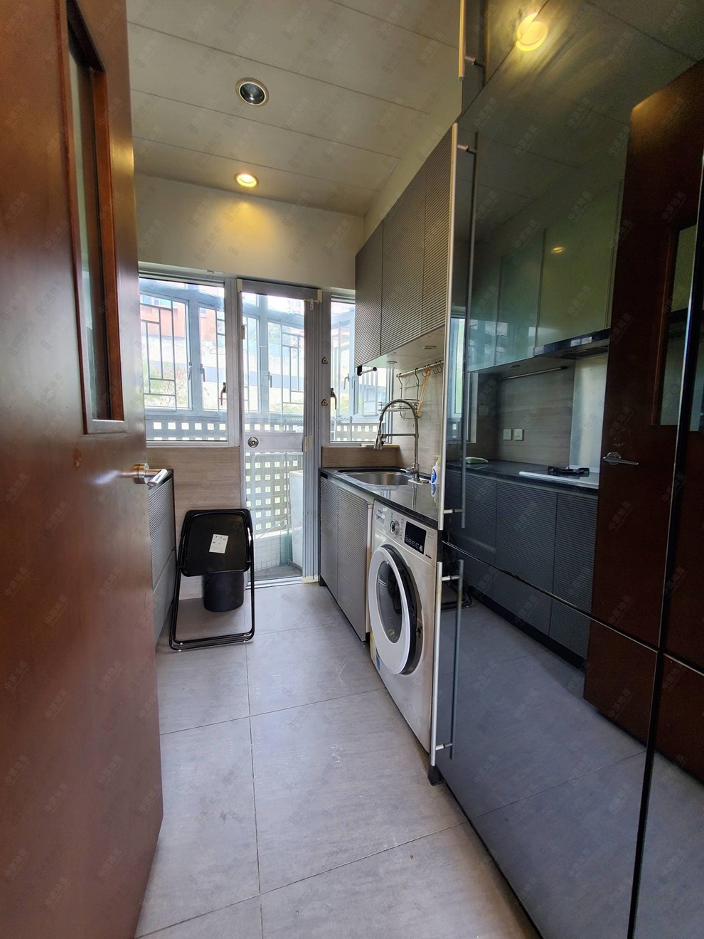 Unit Interior-Kitchen