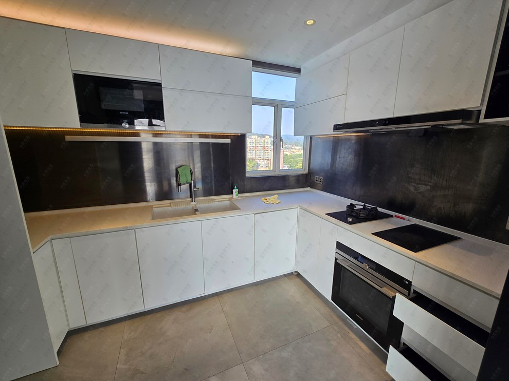 Unit Interior-Kitchen