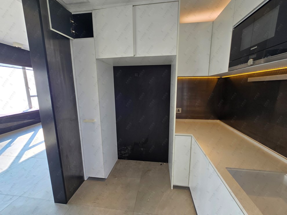 Unit Interior-Kitchen