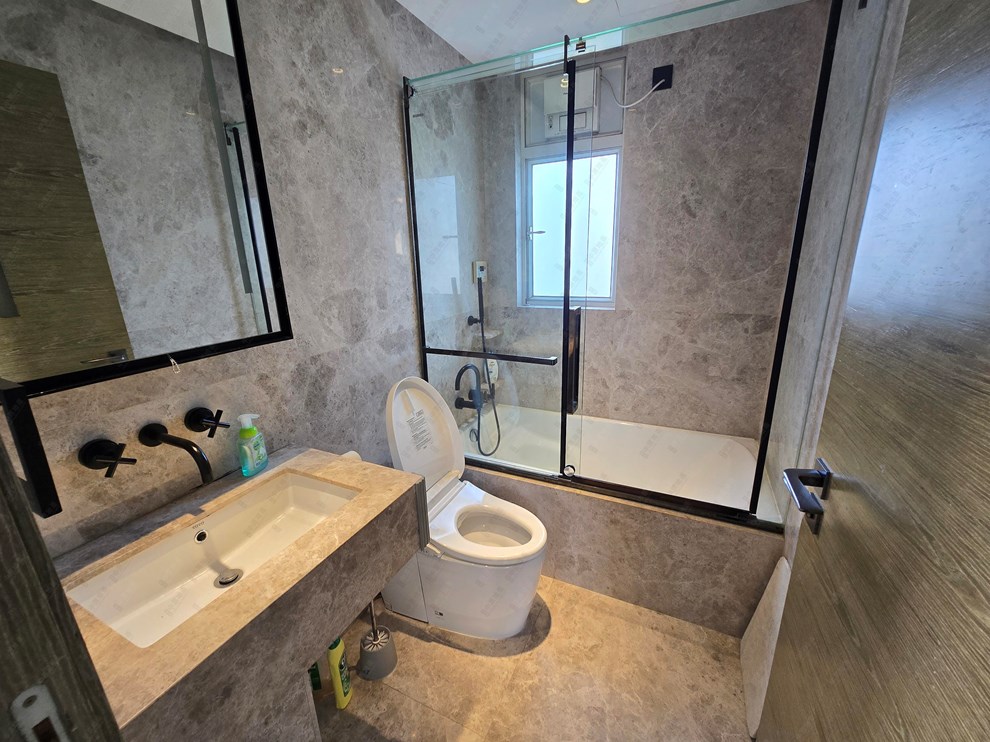 Unit Interior-Bathroom