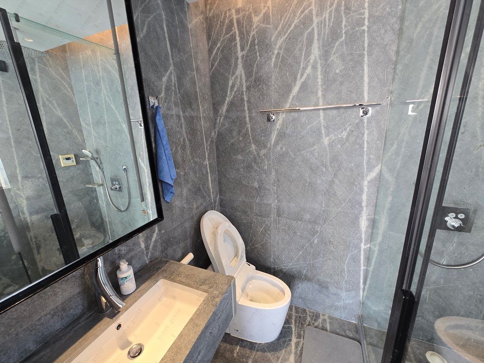 Unit Interior-Master Bathroom