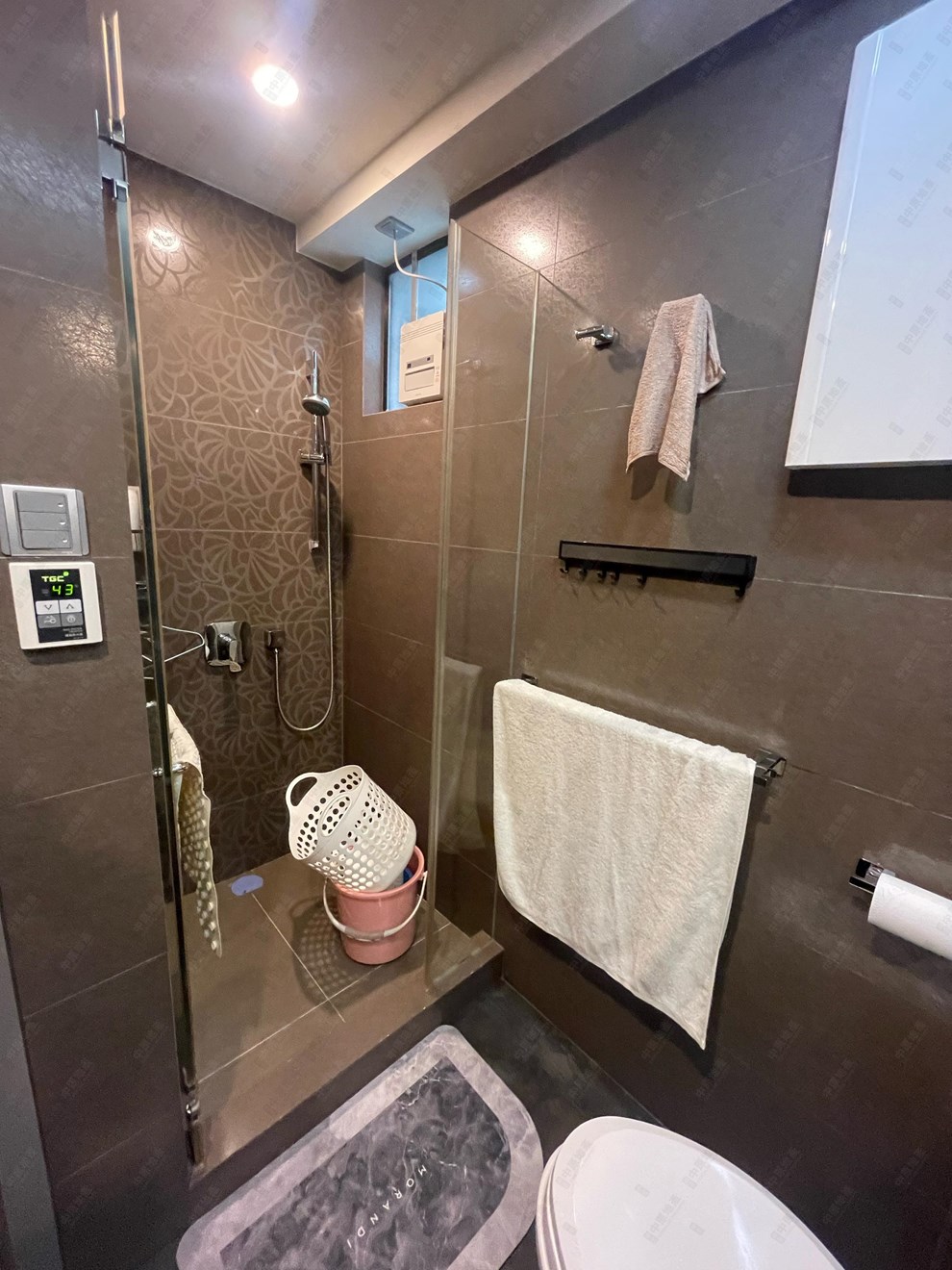 Unit Interior-Bathroom