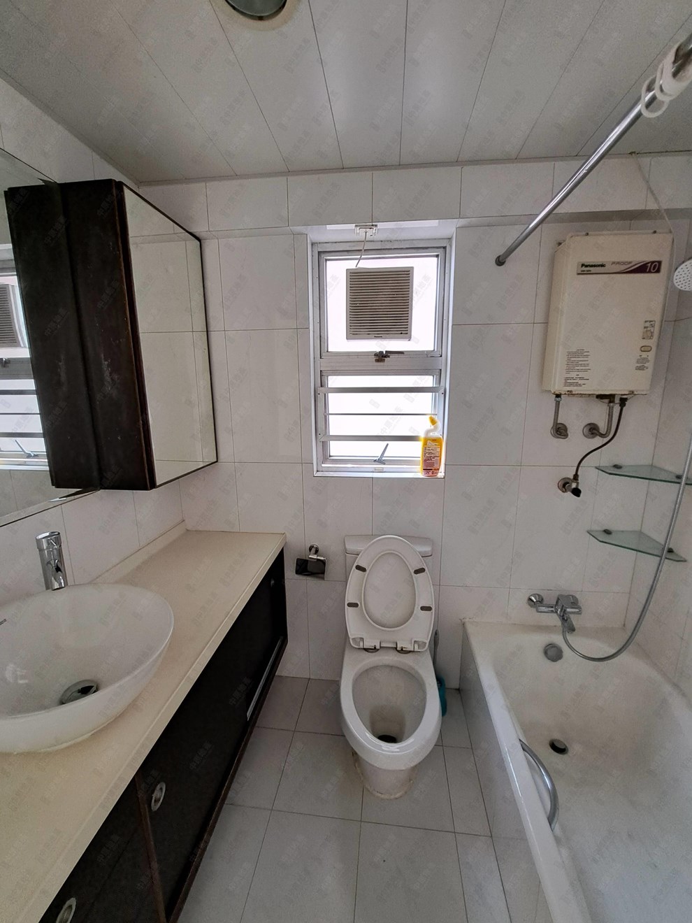 Unit Interior-Bathroom