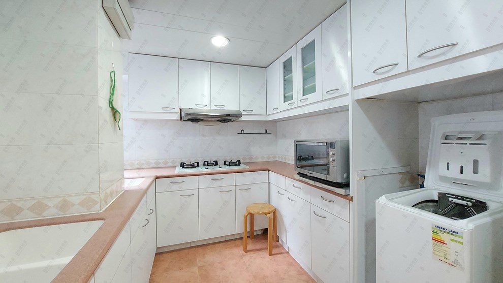 Unit Interior-Kitchen