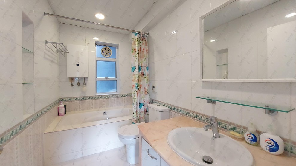 Unit Interior-Master Bathroom