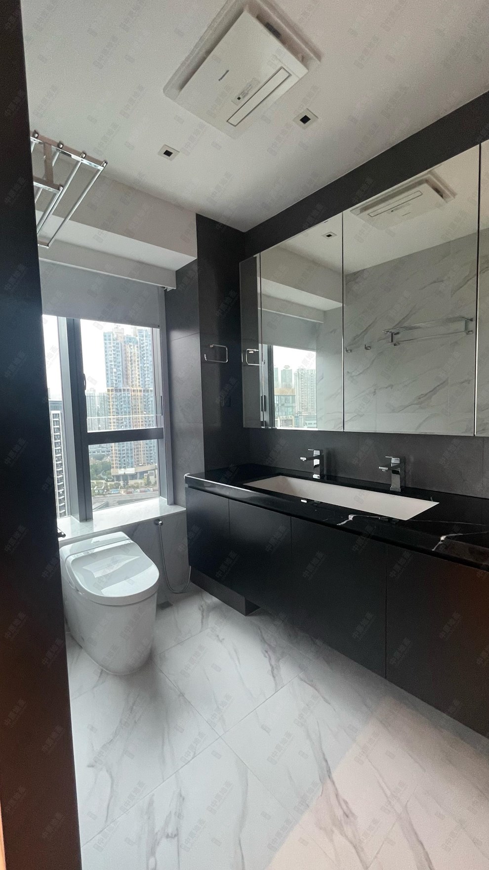 Unit Interior-Washroom