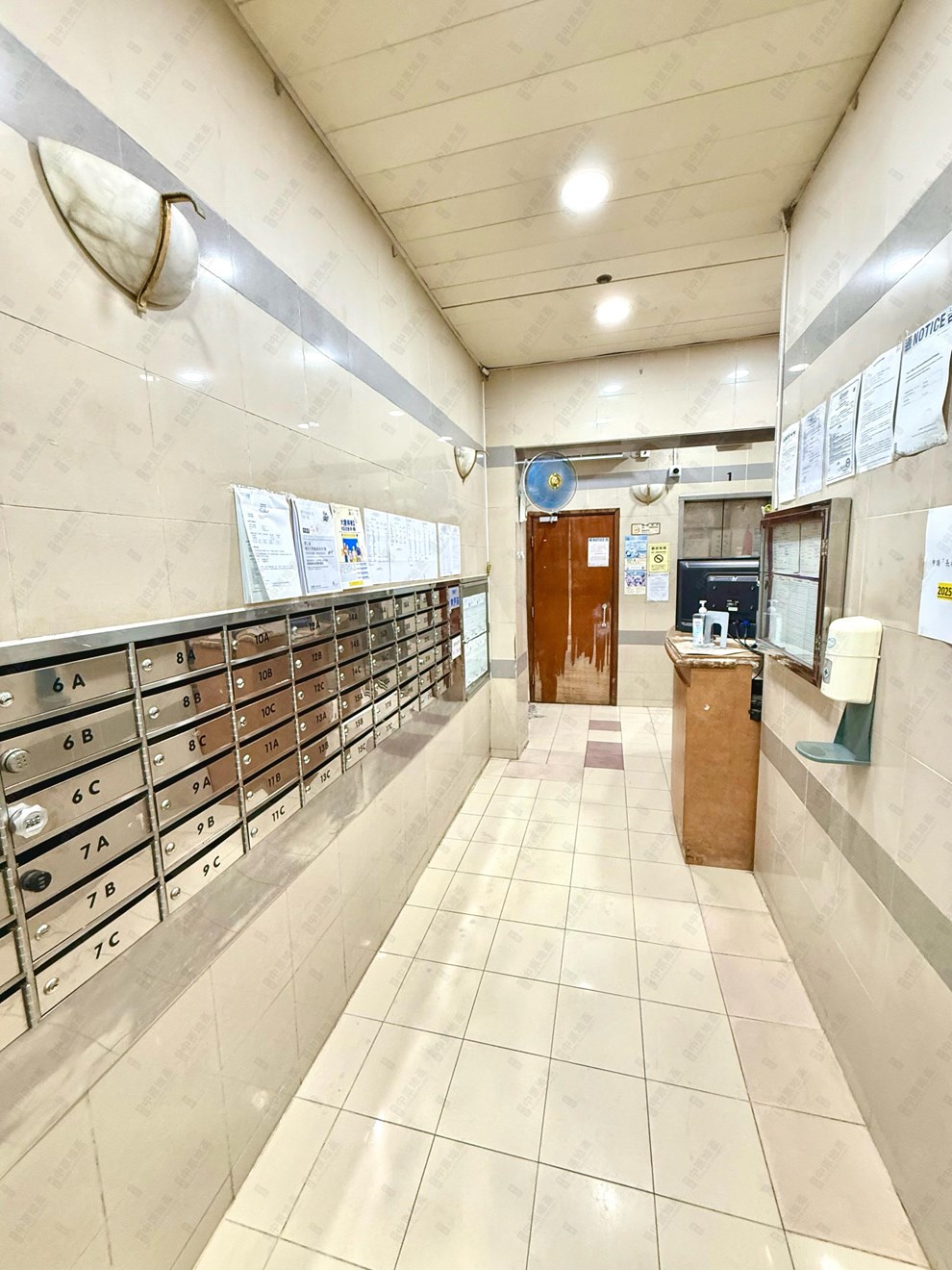 Building-Lobby