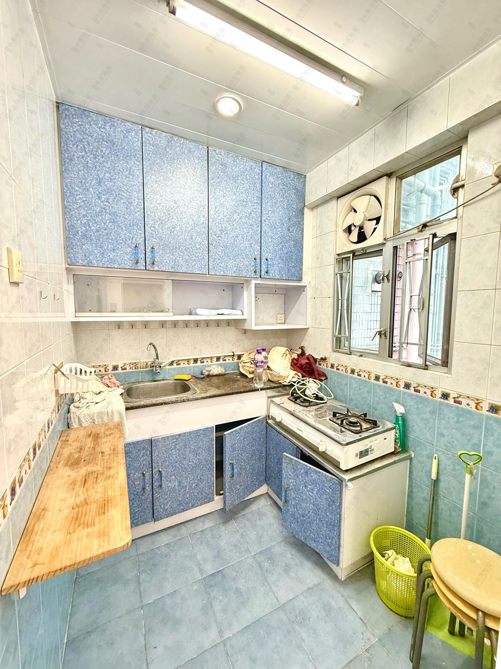 Unit Interior-Kitchen