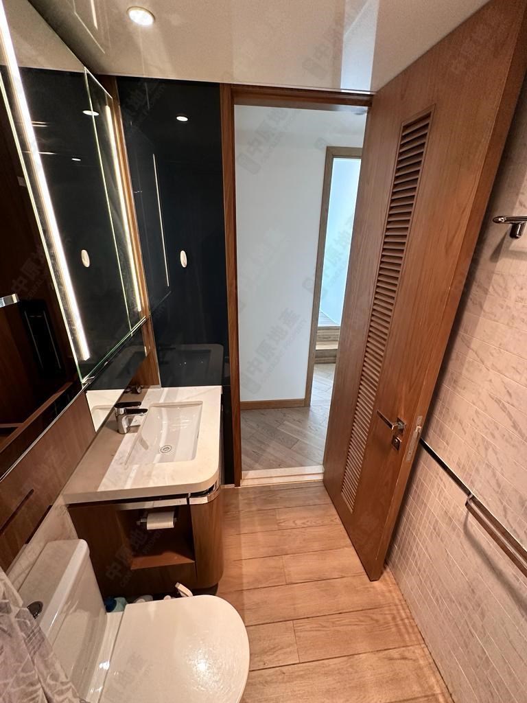 Unit Interior-Bathroom