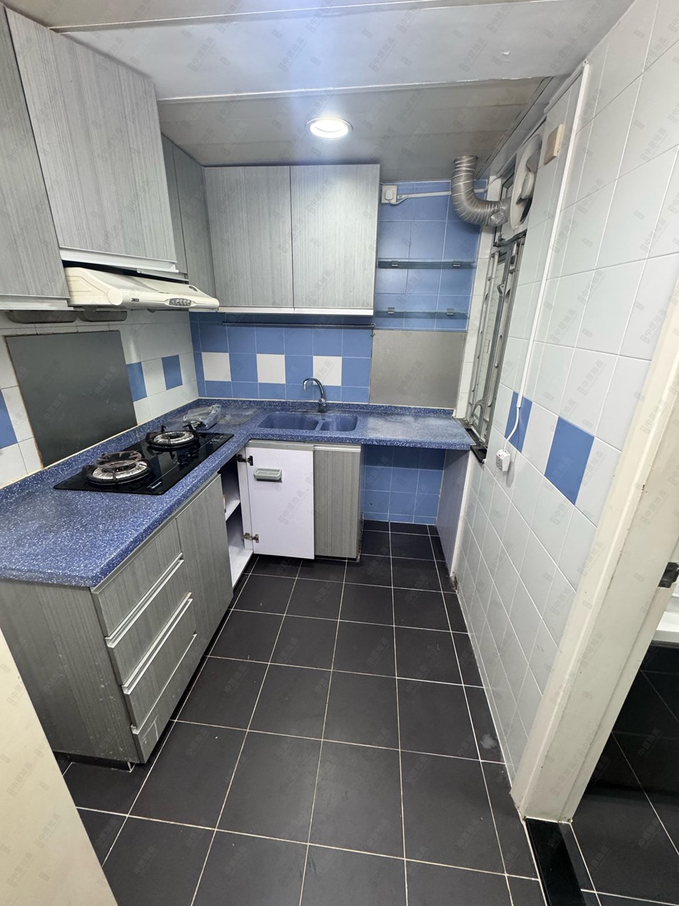 Unit Interior-Kitchen