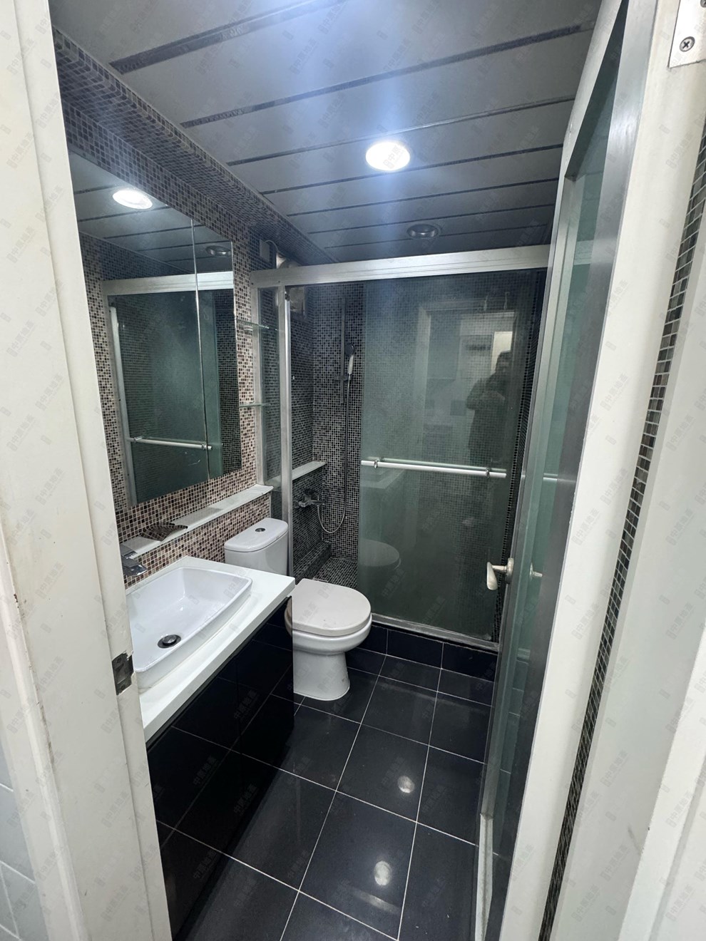 Unit Interior-Bathroom
