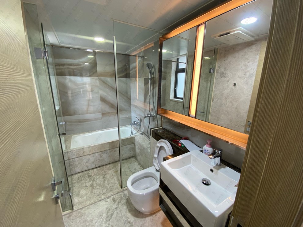 Unit Interior-Bathroom