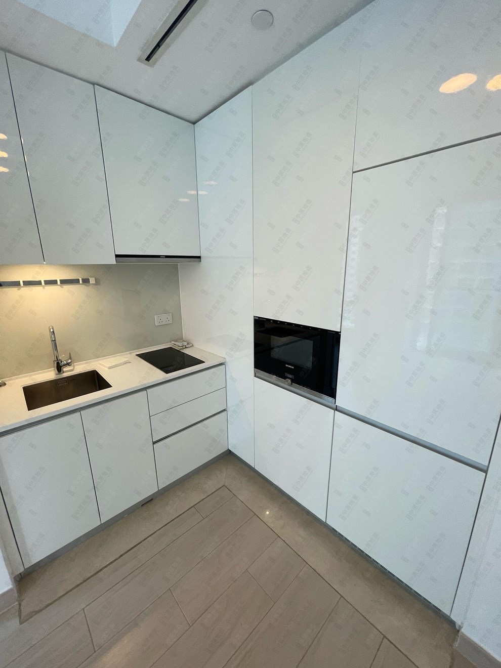 Unit Interior-Kitchen