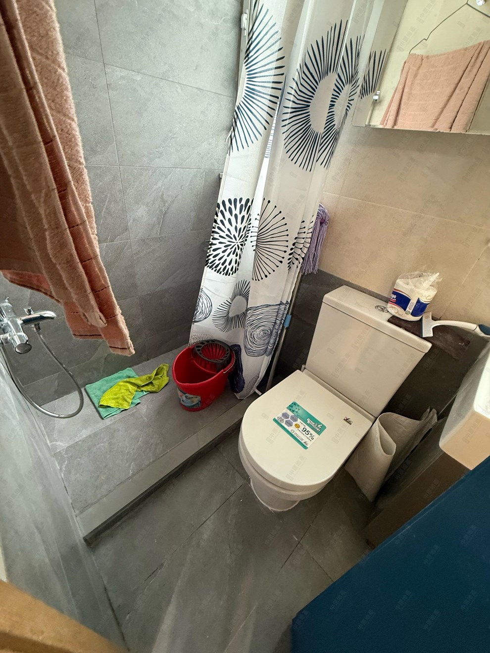 Unit Interior-Bathroom