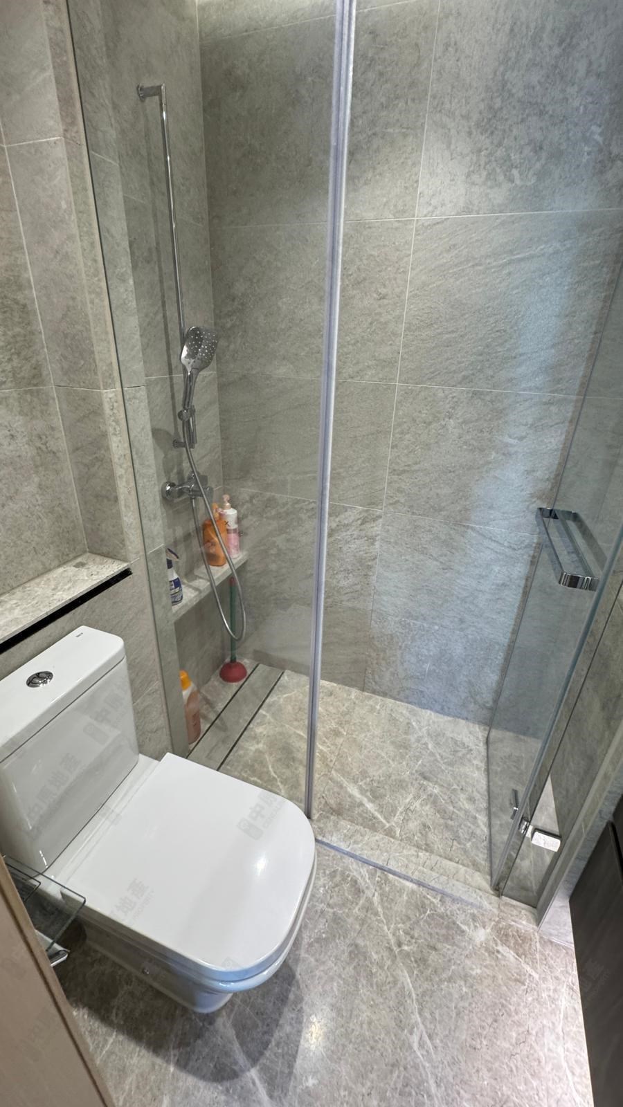 Unit Interior-Bathroom