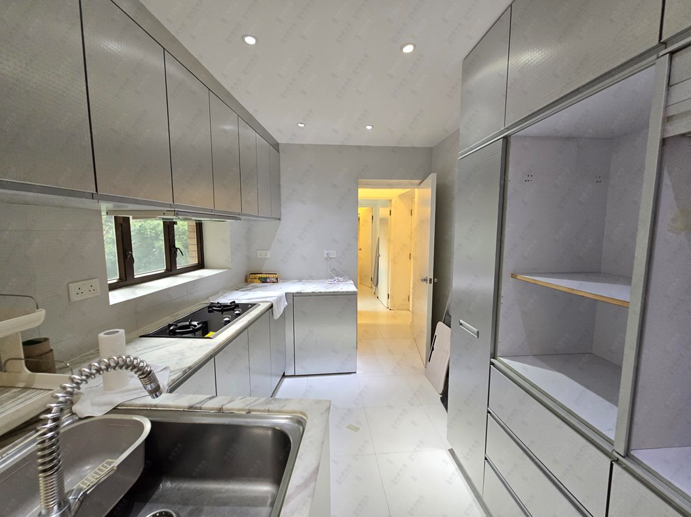 Unit Interior-Kitchen