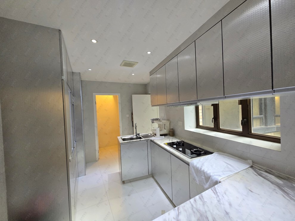 Unit Interior-Kitchen