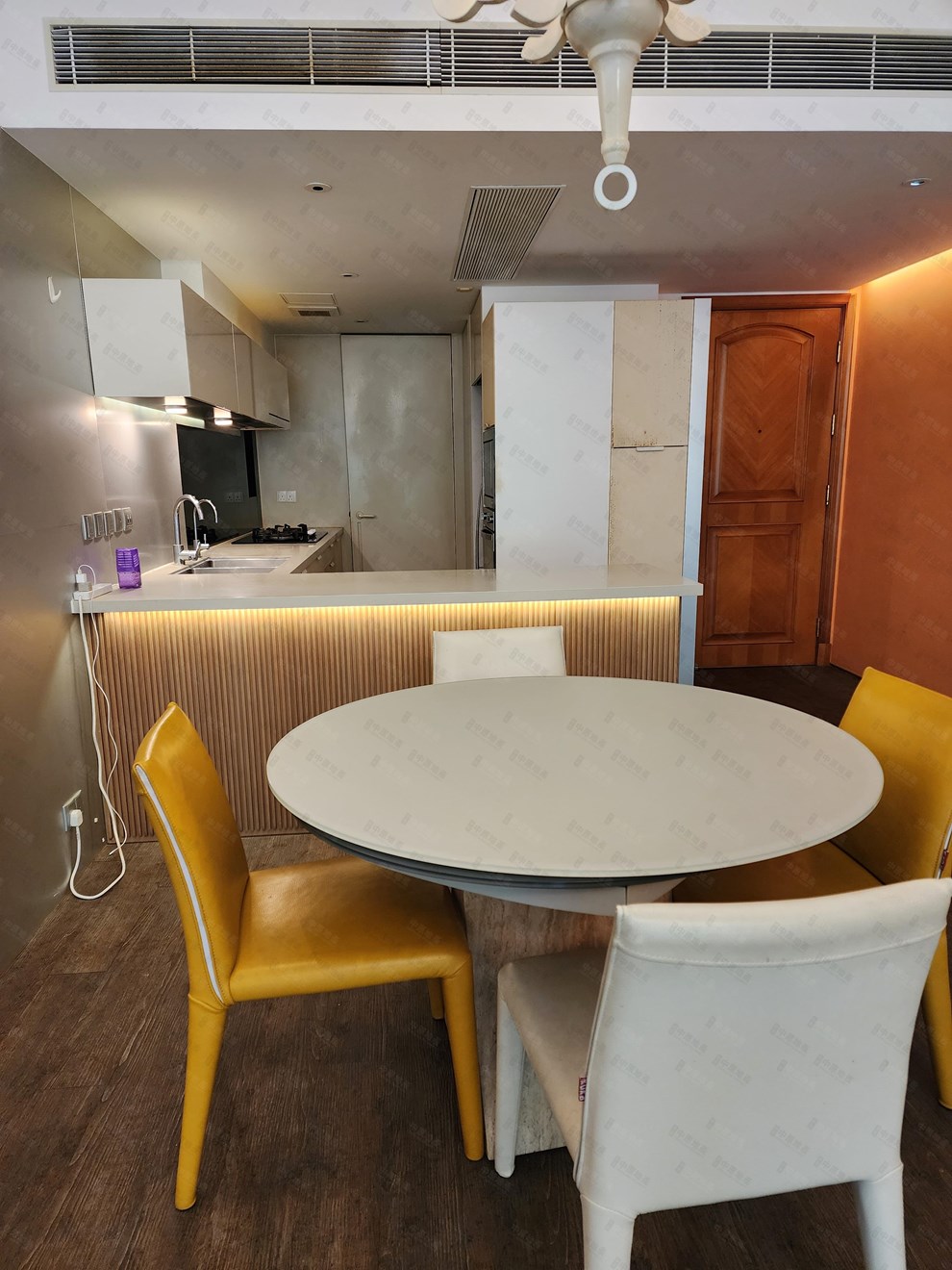 Unit Interior-Kitchen
