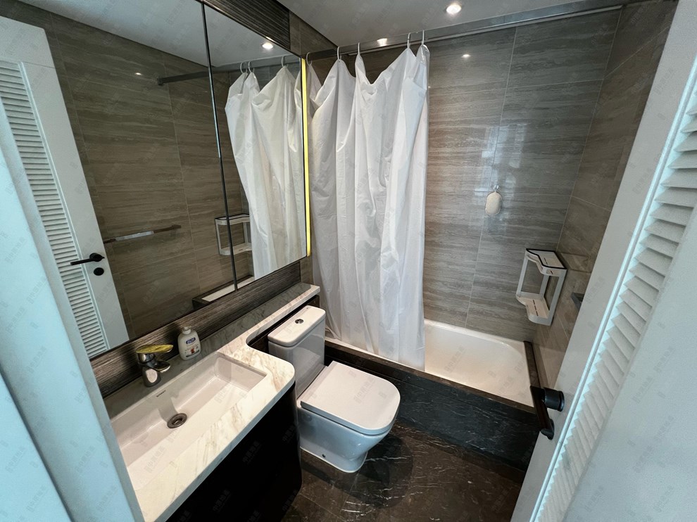 Unit Interior-Bathroom