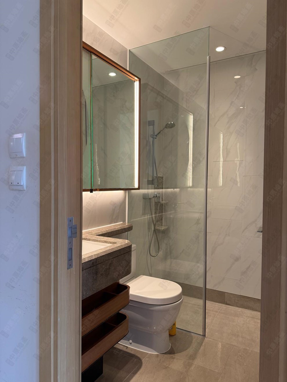 Unit Interior-Bathroom