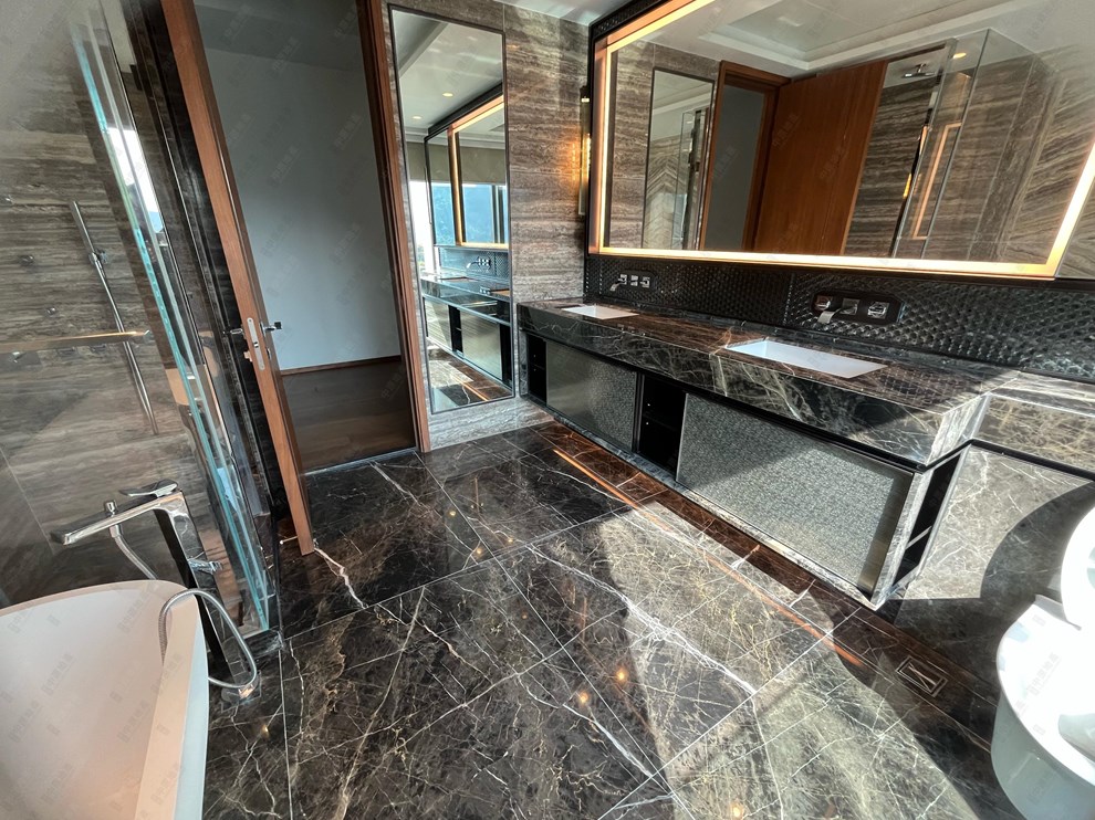 Unit Interior-Master Bathroom