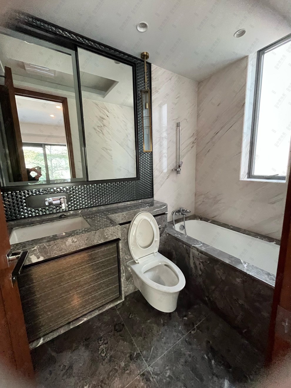 Unit Interior-Bathroom