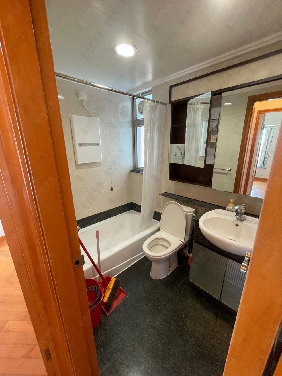 Unit Interior-Washroom