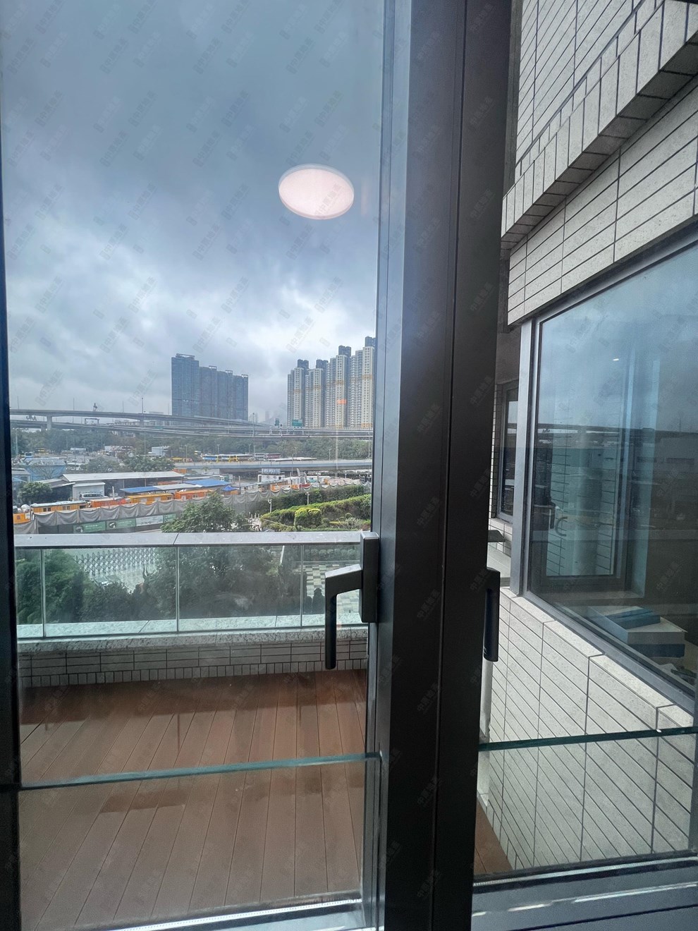 窗外景觀-由睡房