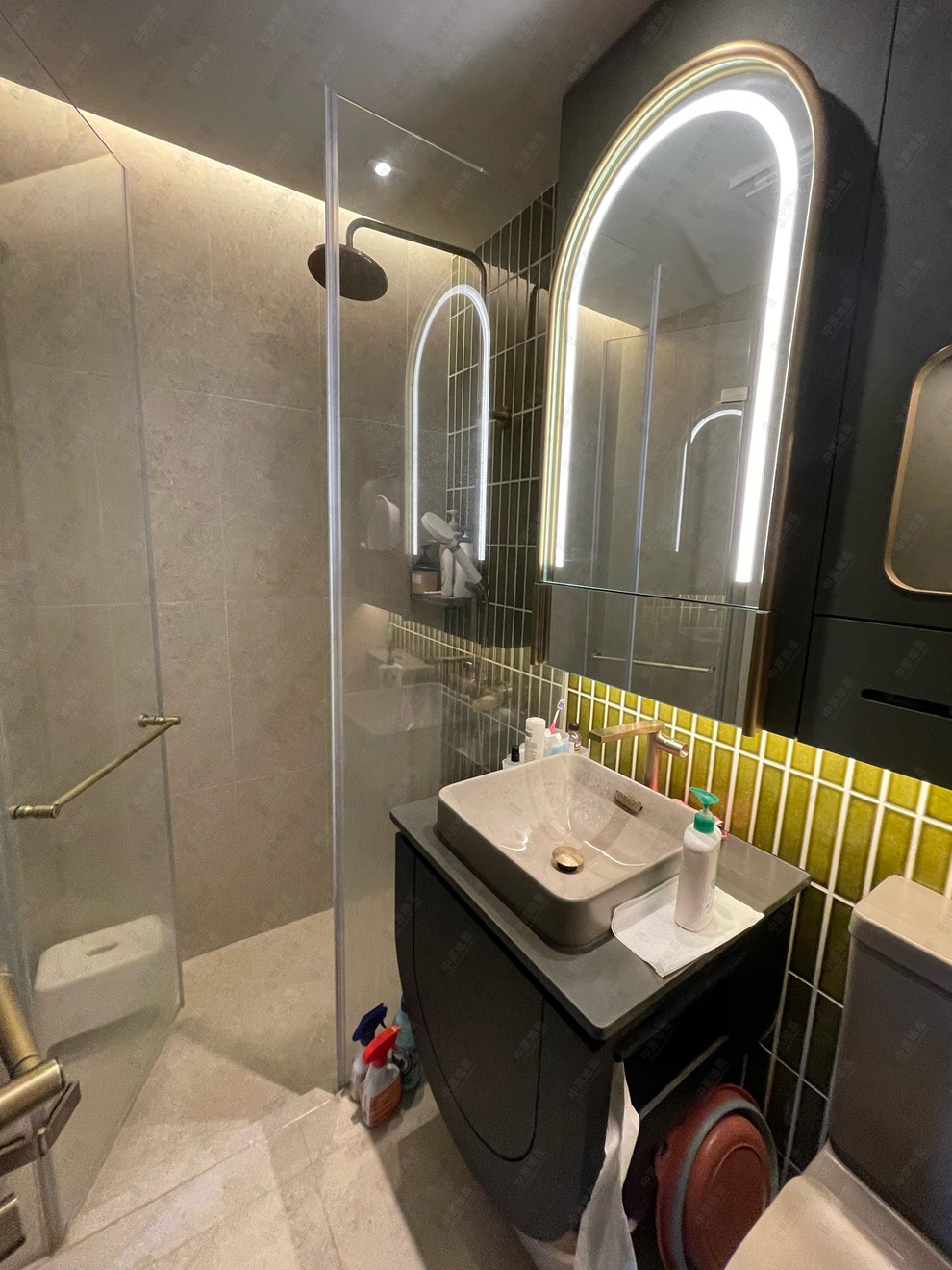 Unit Interior-Bathroom