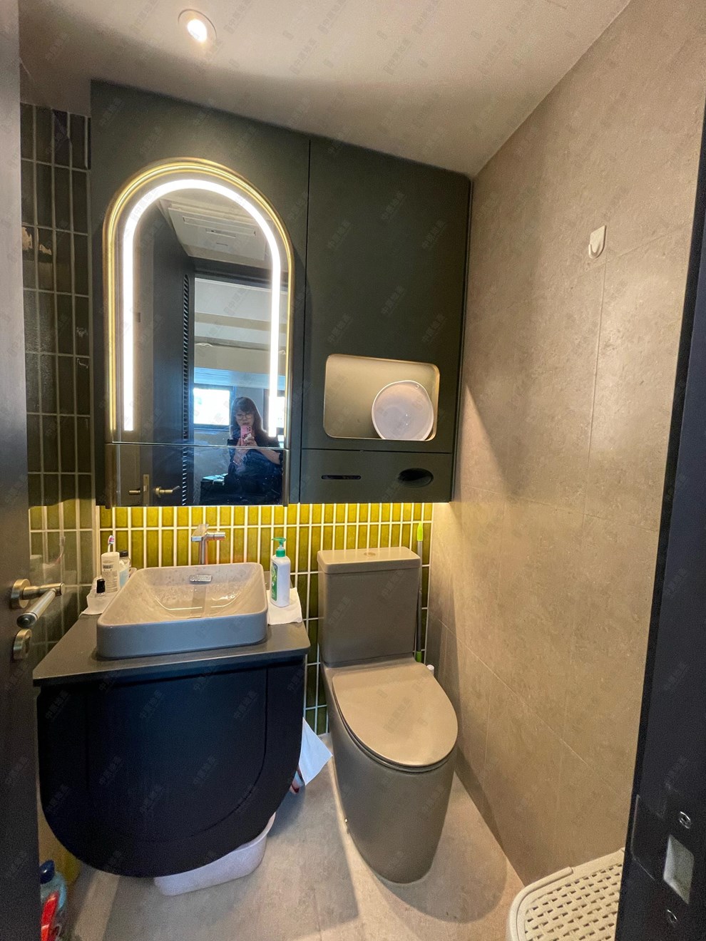 Unit Interior-Bathroom