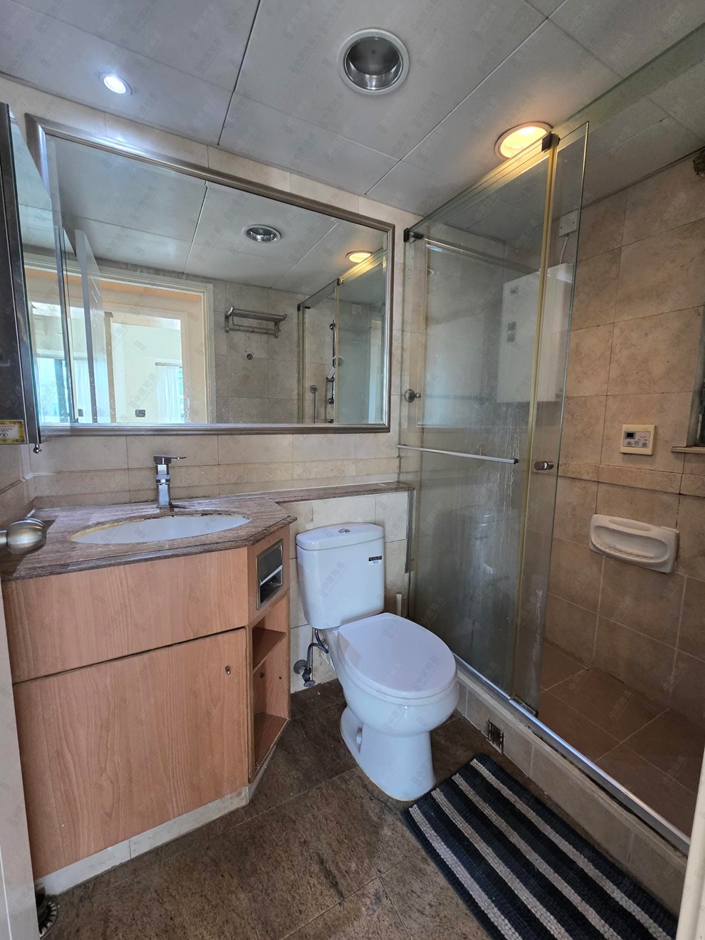 Unit Interior-Bathroom