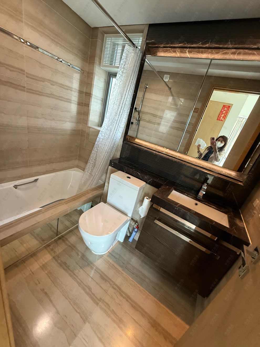 Unit Interior-Master Bathroom