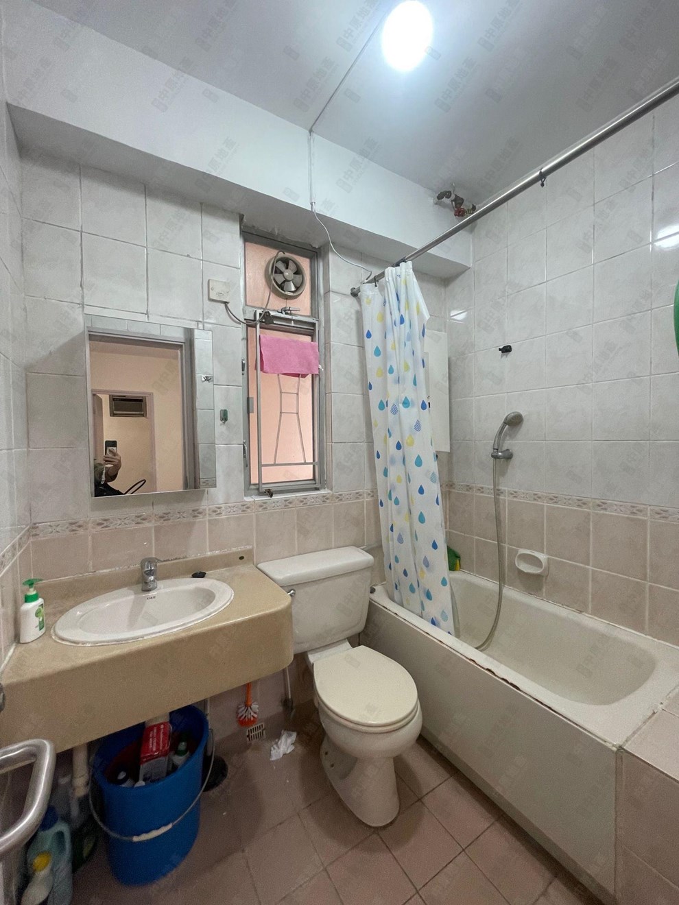 Unit Interior-Bathroom