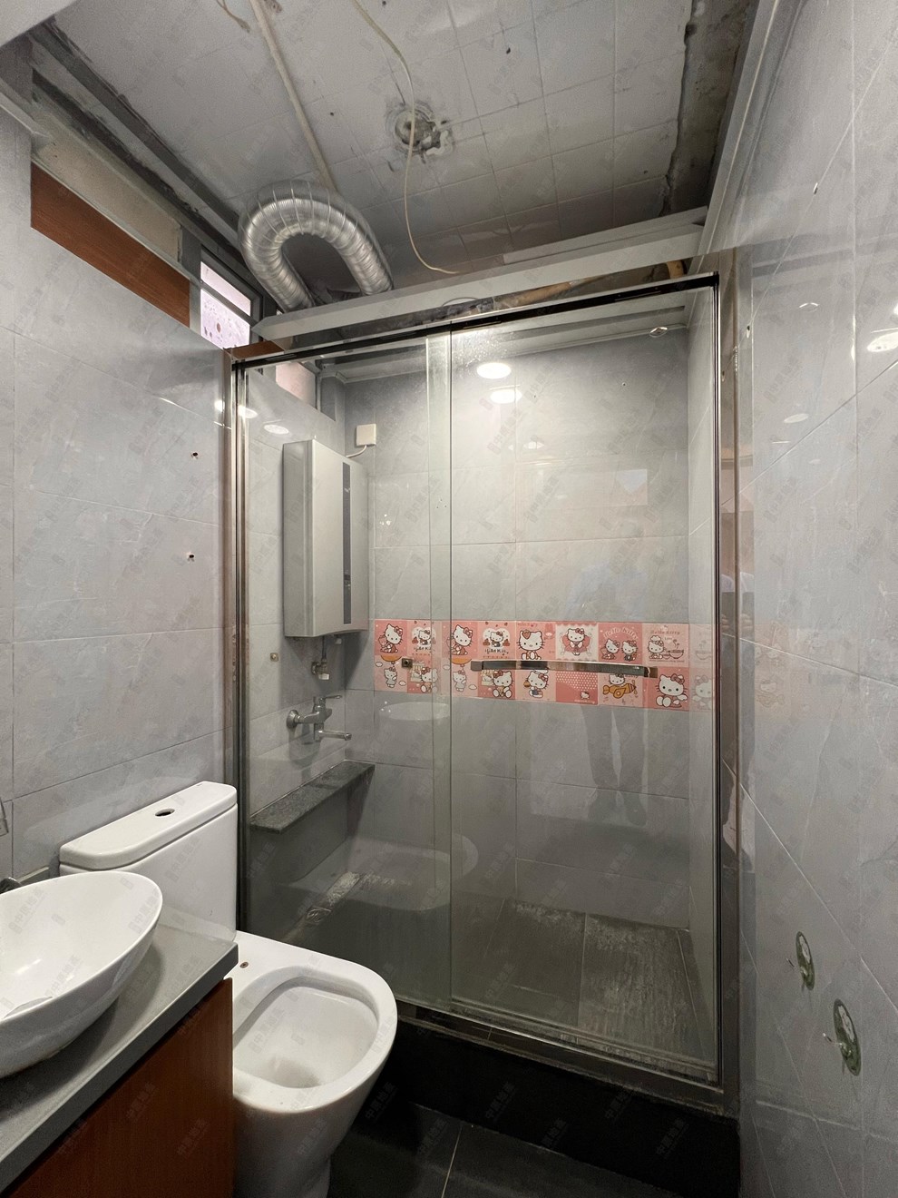 Unit Interior-Washroom