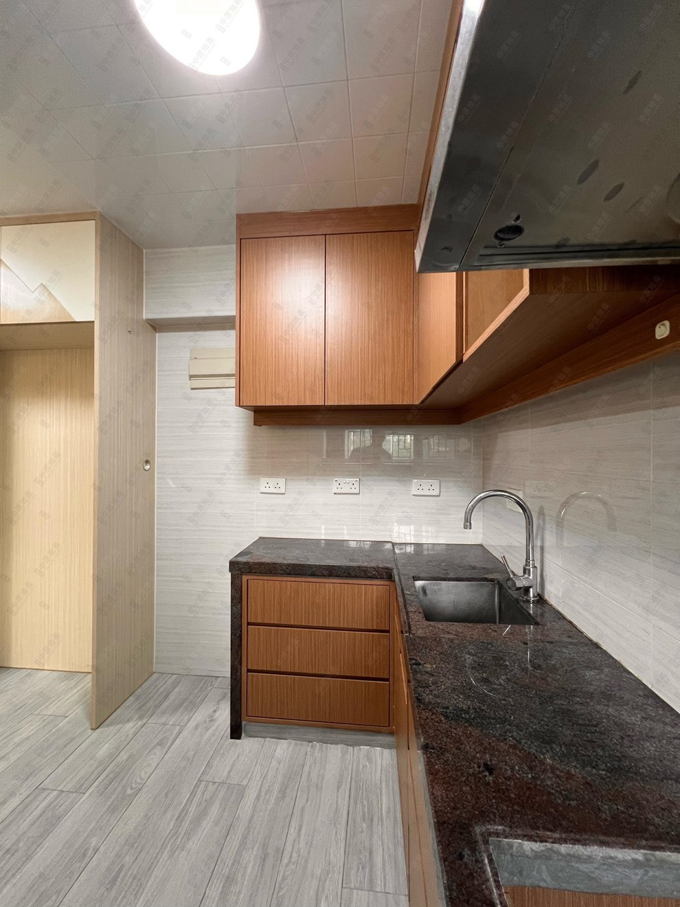 Unit Interior-Kitchen
