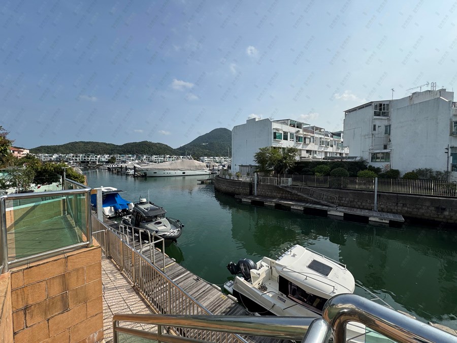 MARINA COVE, Photo